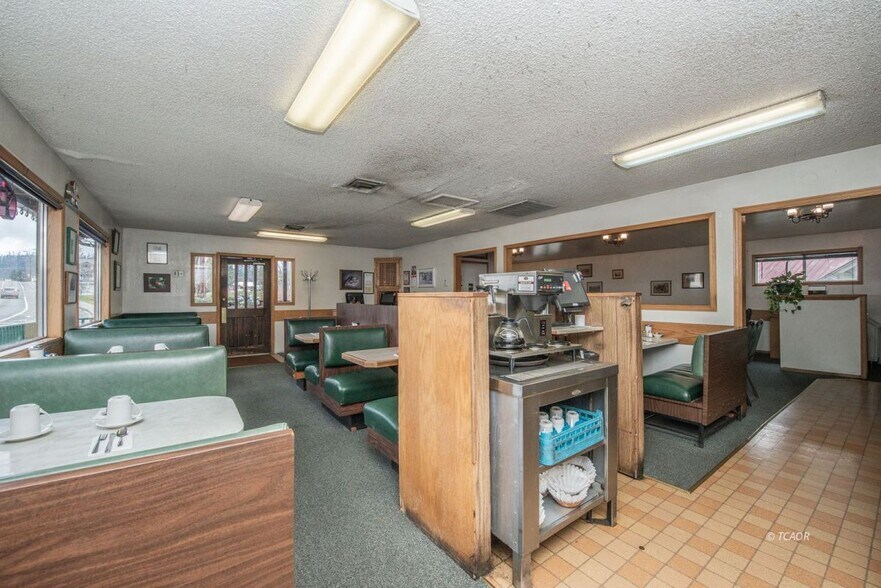 More Photos Of 790 Main St, Weaverville Restaurant For Sale