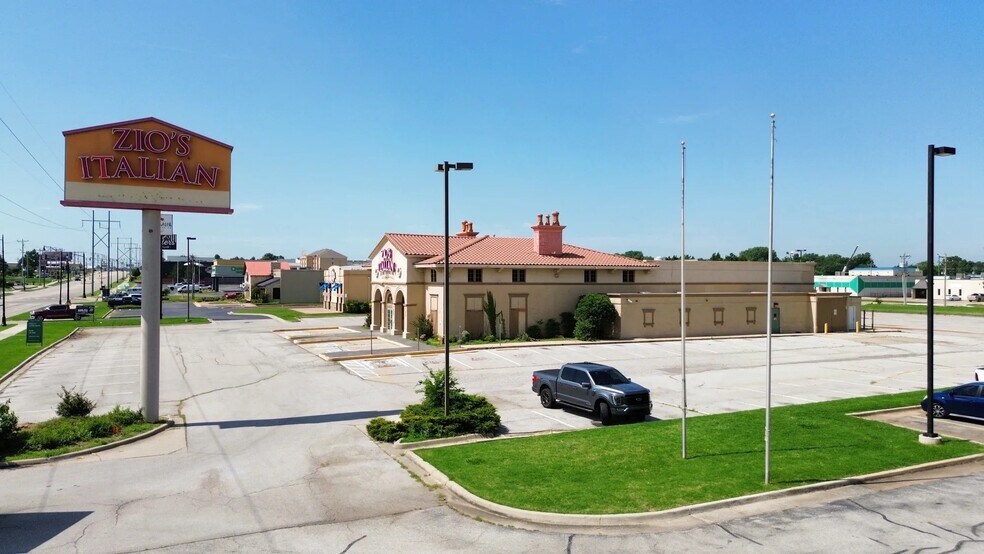 More Photos Of 2035 S Meridian Ave, Oklahoma City Restaurant For Sale