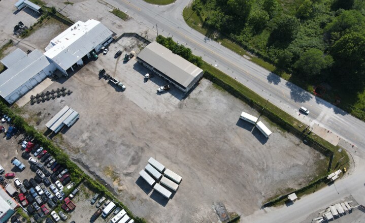 More Photos Of 16059 S Crawford Ave, Markham Truck Terminal For Lease