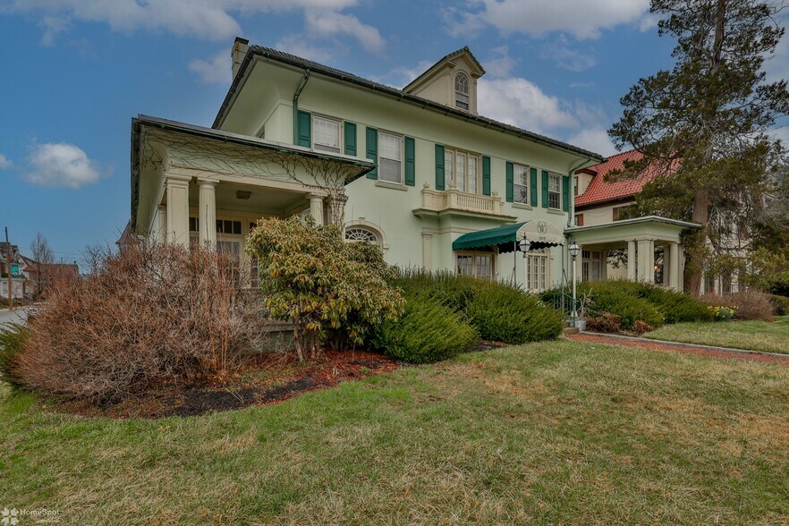 More Photos Of 1619 W Hamilton St, Allentown Funeral Home For Sale