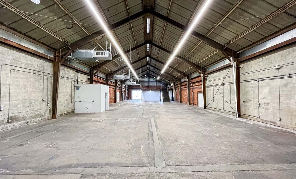 More Photos Of 332-338 S Avenue 17 Ave, Los Angeles Manufacturing For Sale