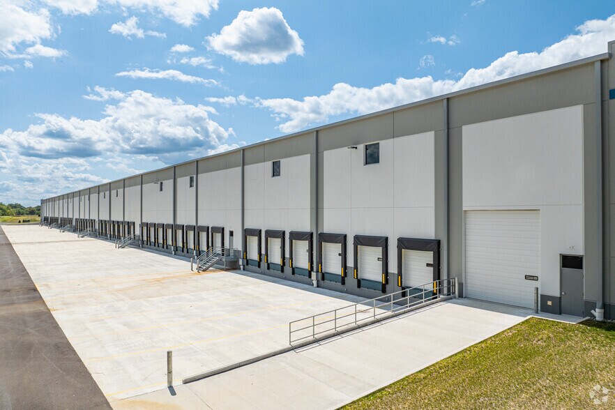 More Photos Of 280 Locke Ave, Woolwich Township Unknown For Lease