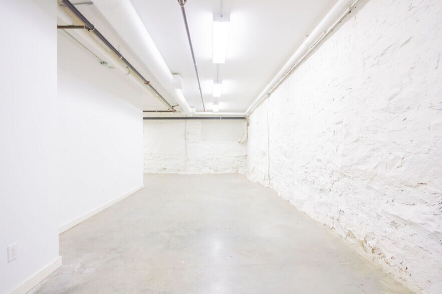 More Photos Of 211 Columbia St, Vancouver Office For Sale