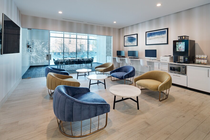 More Photos Of 1140 N Wells St, Chicago Apartments For Lease