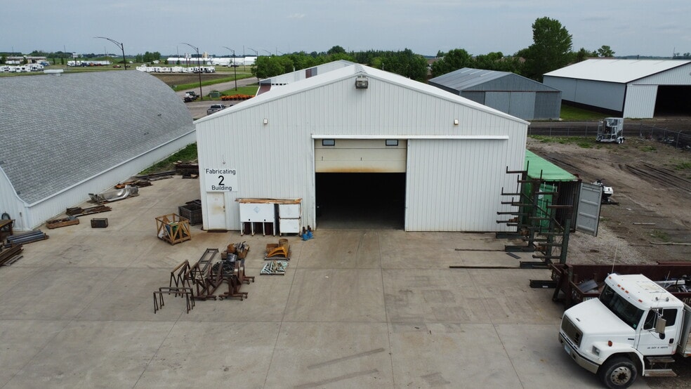 More Photos Of 1109 10th St NE, East Grand Forks Warehouse For Sale