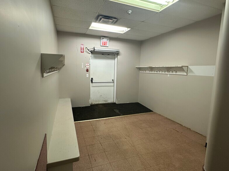 More Photos Of 20962 Dalton Rd, Georgina Unknown For Lease