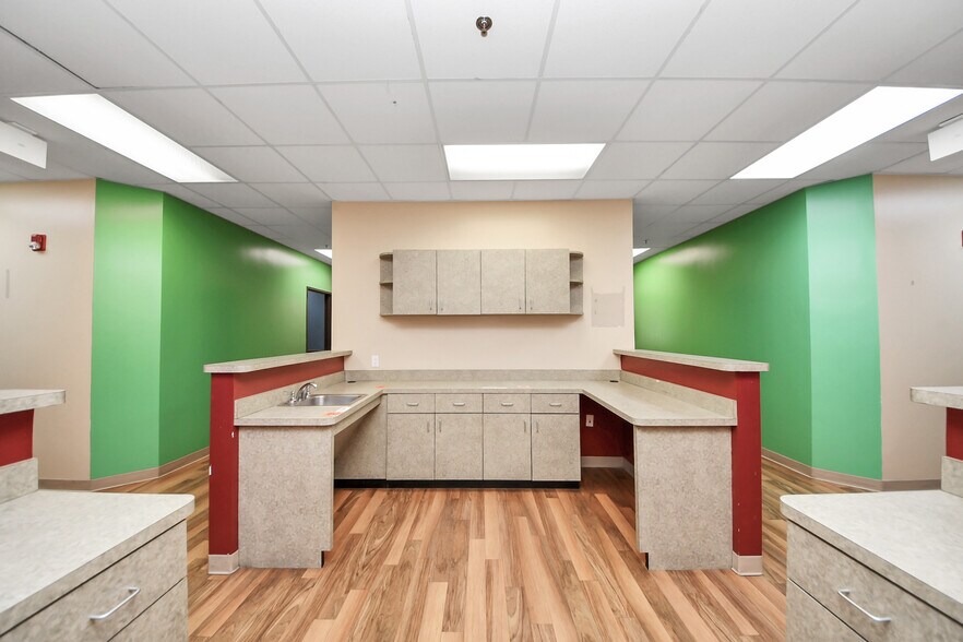 More Photos Of 3521 Town Center Blvd, Sugar Land Medical For Lease