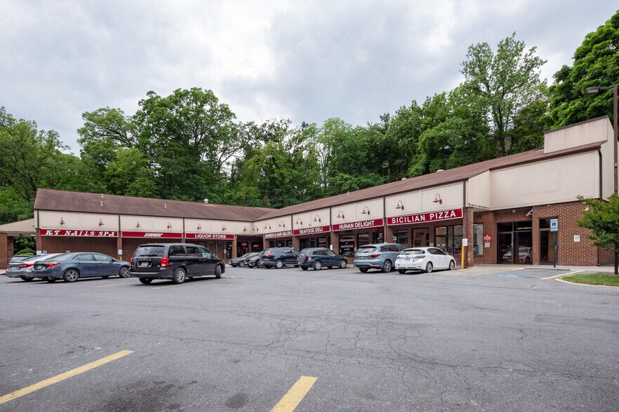 More Photos Of 333 Hawaii Ave NE, Washington Unknown For Lease