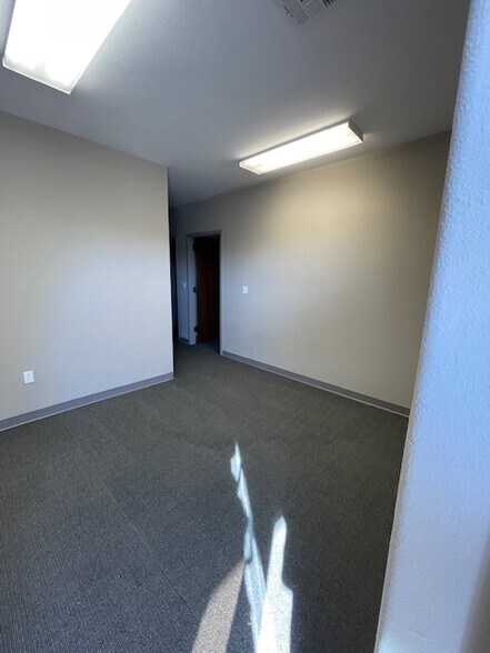 More Photos Of 601 W Oakland St, Broken Arrow Office Residential For Sale