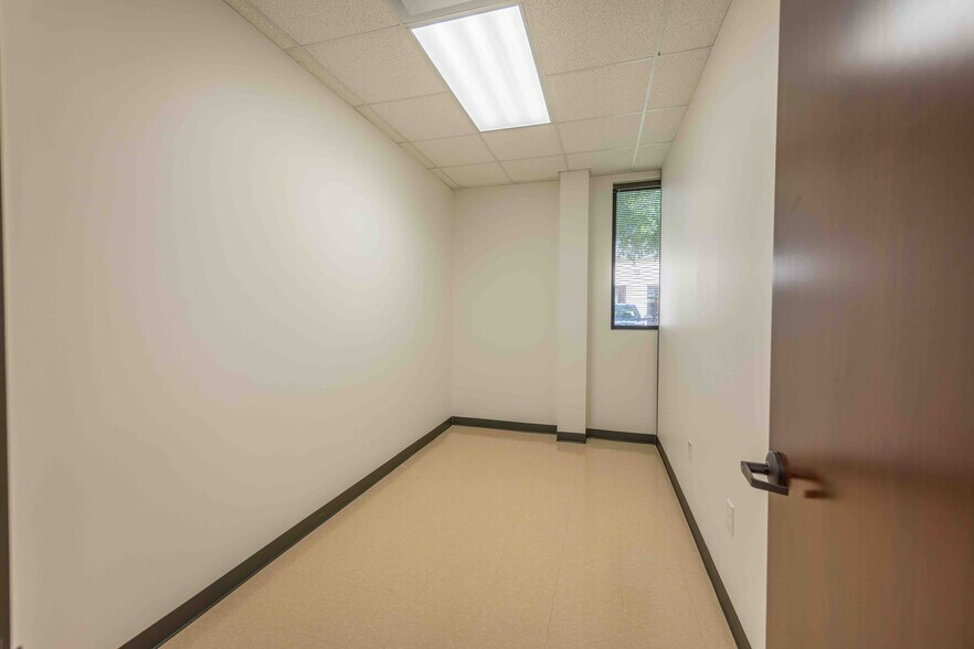 More Photos Of 8721 Highway 6, Missouri City Medical For Lease