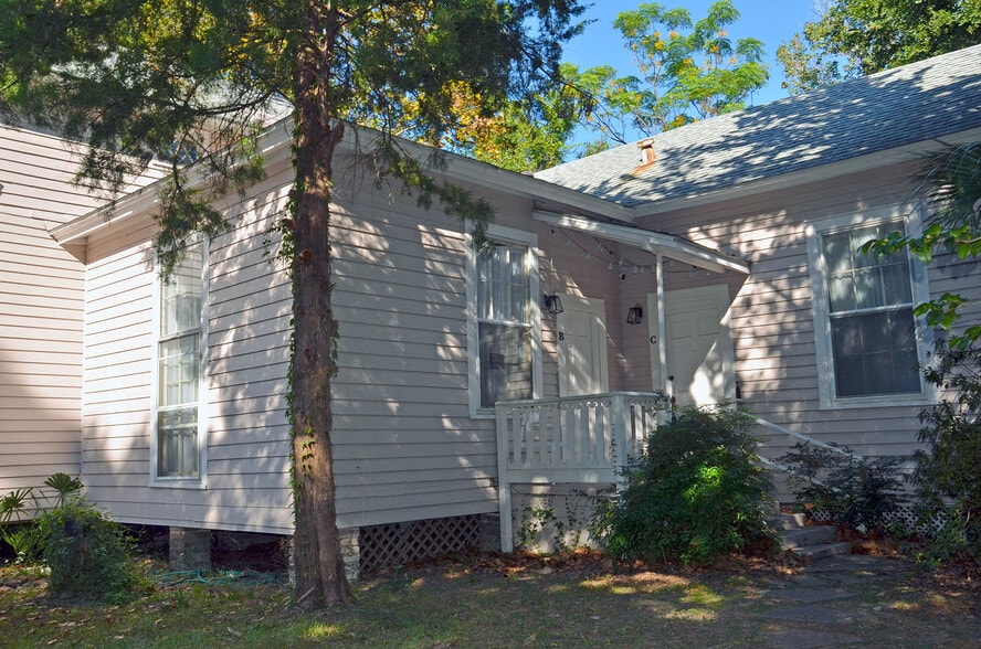 More Photos Of 522 N 7th Ave, Pensacola Multifamily For Sale