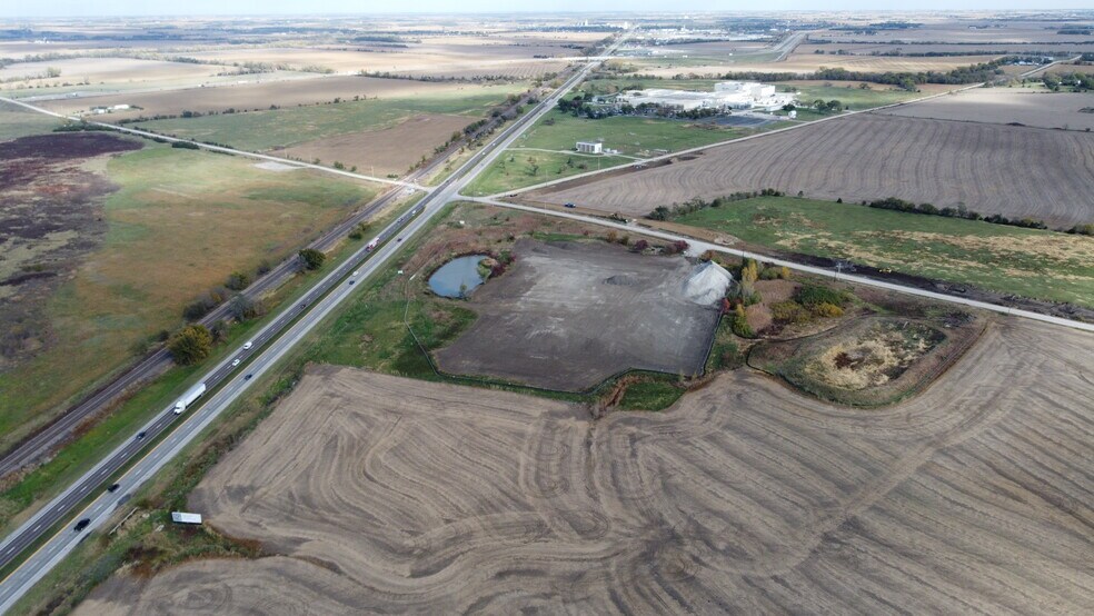 More Photos Of 7201 N 98th St, Lincoln Land For Sale