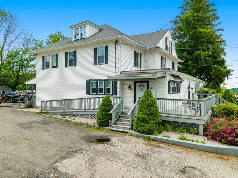 More Photos Of 809 Nooseneck Hill Rd, West Greenwich Restaurant For Sale