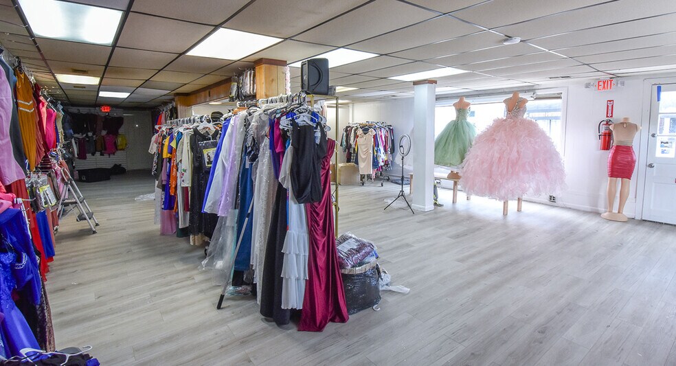 More Photos Of 100-102 S Washington Blvd, Laurel Freestanding For Sale