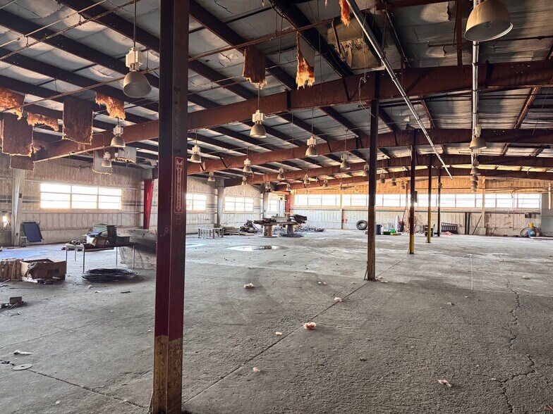 More Photos Of 525 Elm Pl, Princeton Manufacturing For Sale