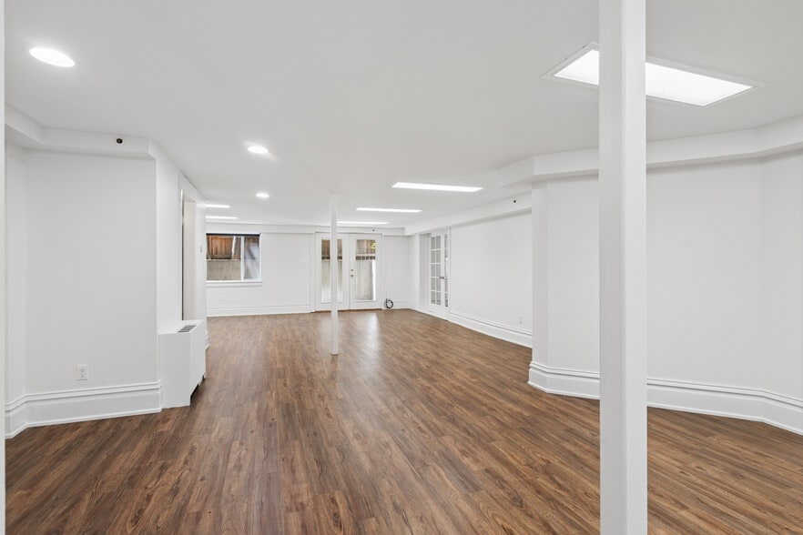 More Photos Of 2033 11th St, Boulder Office For Sale