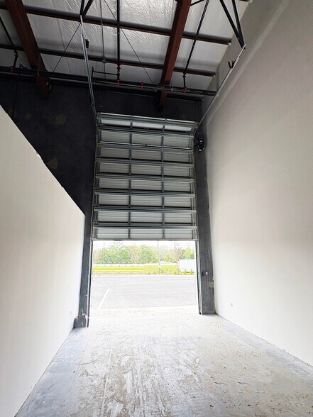 More Photos Of 675 Kings Estate Rd, Saint Augustine Warehouse For Lease
