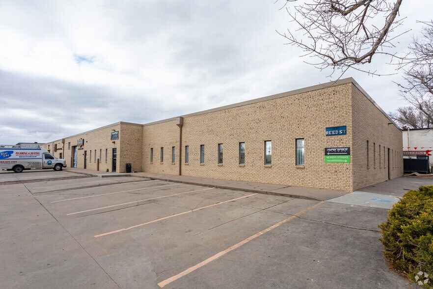 More Photos Of 1601 Reed St, Lakewood Warehouse For Lease