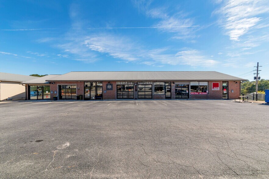 Primary Photo Of 179 E Moreno St, Buford General Retail For Sale