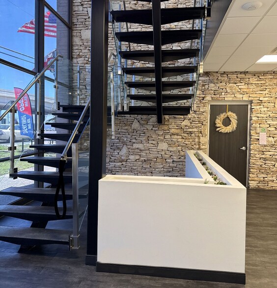 More Photos Of 6228 Bandera Rd, San Antonio Medical For Sale