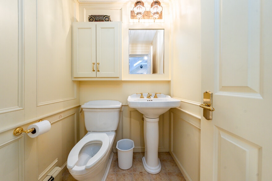 More Photos Of 413 Route 6A, East Sandwich Office Residential For Sale