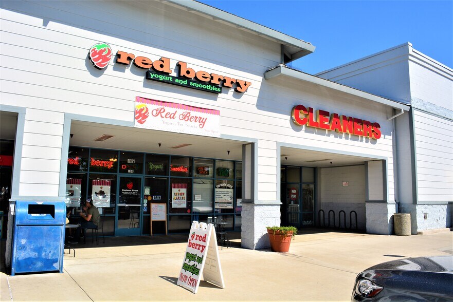 More Photos Of 8359 Elk Grove Florin Rd, Sacramento Storefront Retail Office For Lease