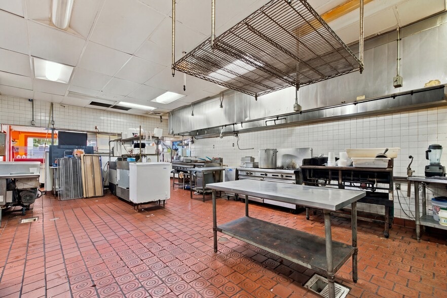 More Photos Of 5033 N 67th Ave, Glendale Fast Food For Sale