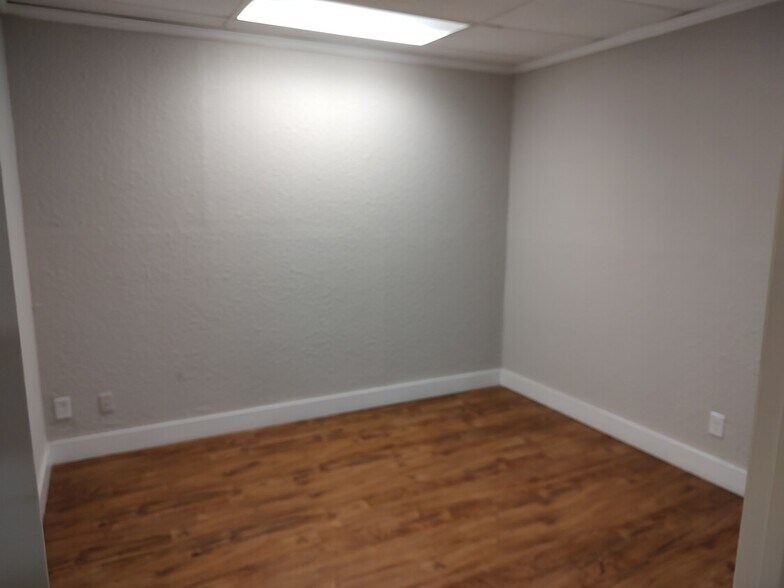 More Photos Of 1335 Shannon Rd E, Sulphur Springs Office For Lease