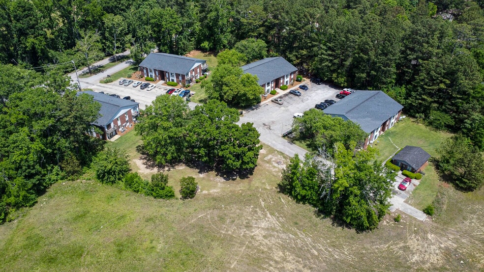 Primary Photo Of 100 Highland Forest Dr, Greenwood Apartments For Sale