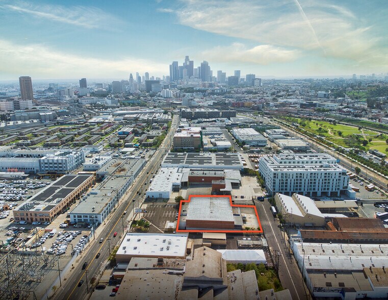More Photos Of 1600 Naud St, Los Angeles Warehouse For Sale