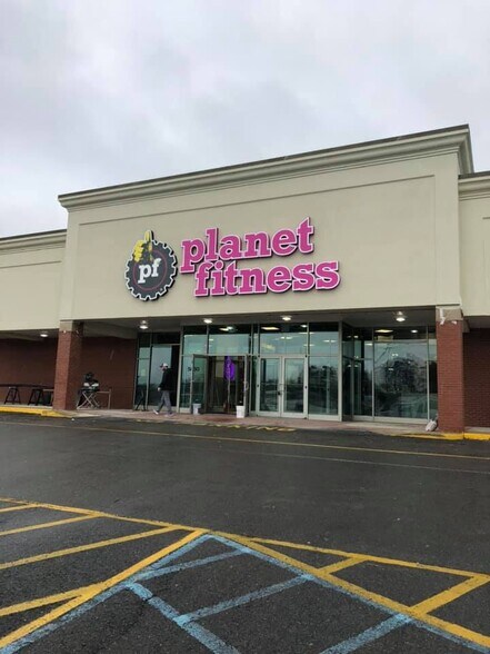 More Photos Of 5851 Highway 431, Albertville Unknown For Lease