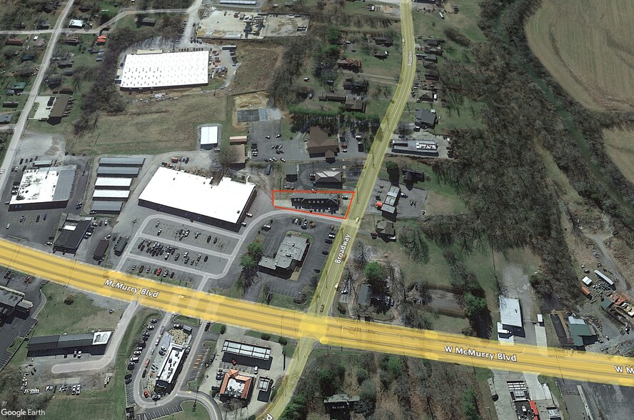 More Photos Of 332 Broadway, Hartsville Storefront For Lease