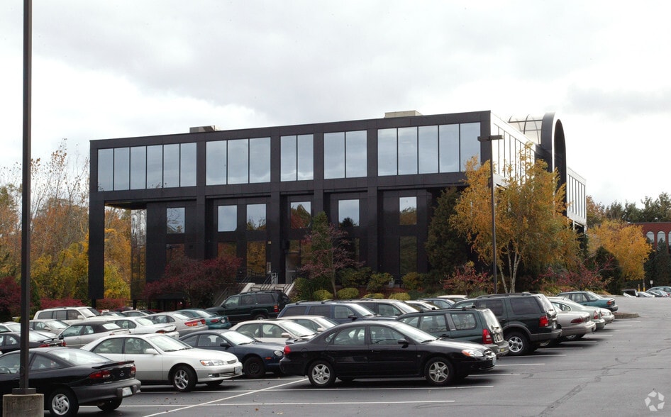 More Photos Of 1140 Reservoir Ave, Cranston Office For Lease