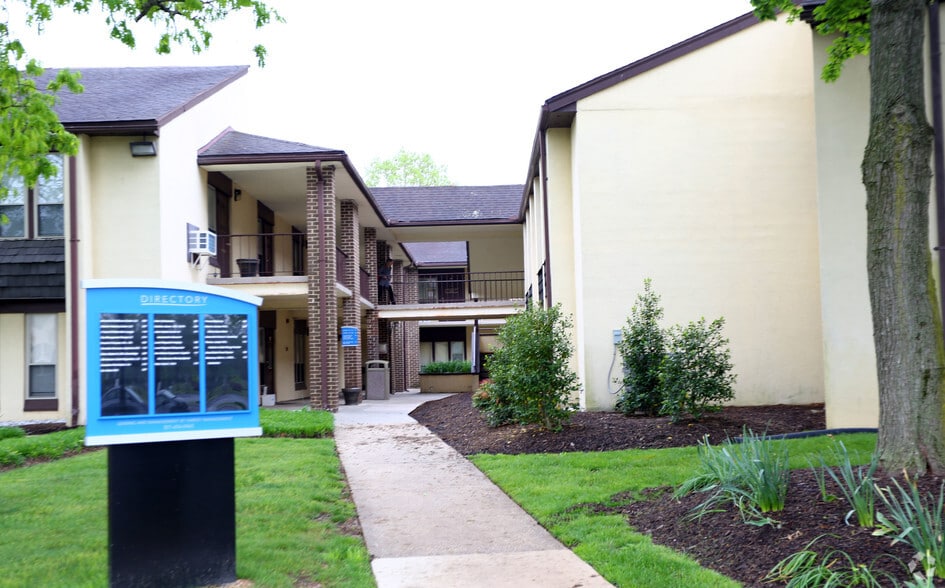 More Photos Of 9811 Mallard Dr, Laurel Medical For Lease