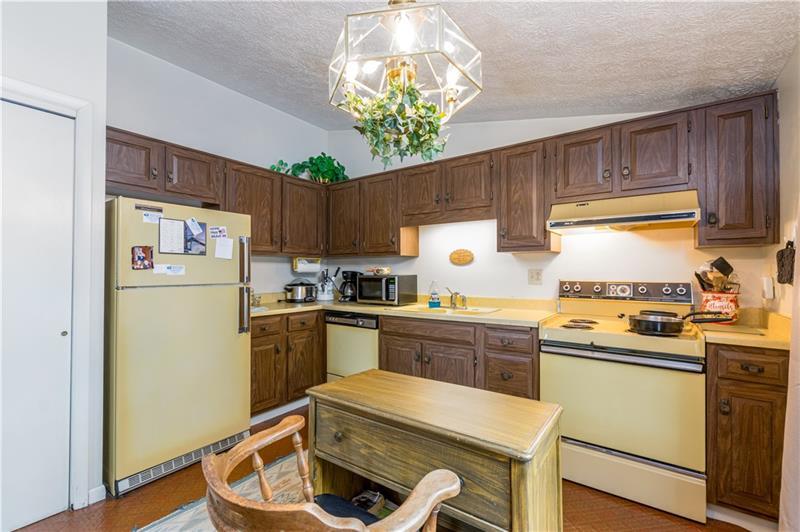 More Photos Of 5101 National Pike, Markleysburg Restaurant For Sale