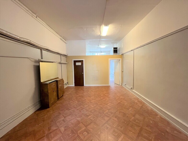 More Photos Of 5025-5031 Geary Blvd, San Francisco Storefront Retail Residential For Lease