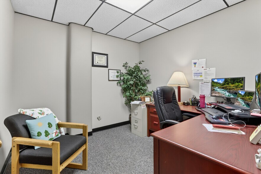 More Photos Of 819 Central Ave, Great Falls Office For Sale