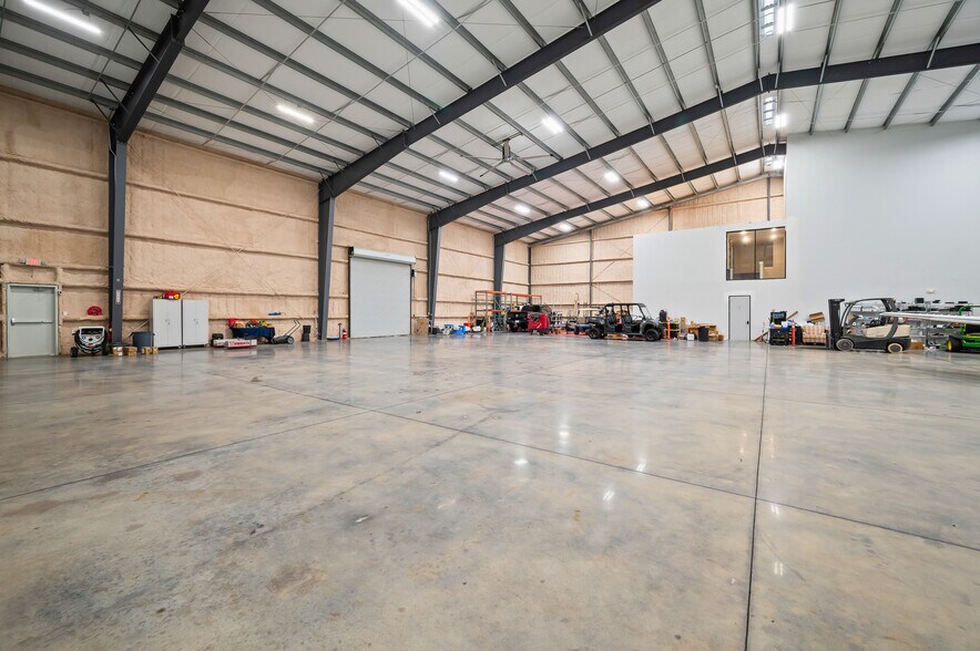 More Photos Of 7622 Eagle Ln, Spring Airplane Hangar For Sale