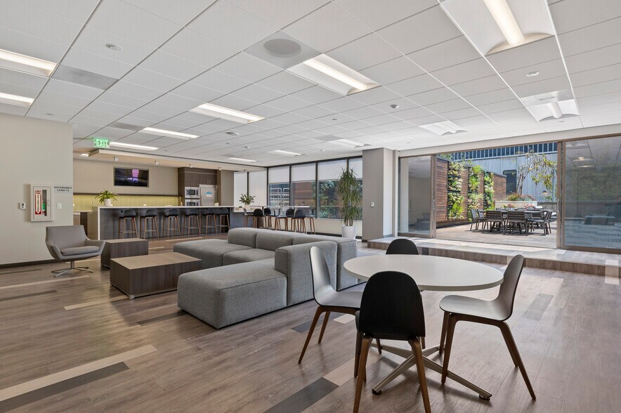 More Photos Of 110 W A St, San Diego Office For Lease