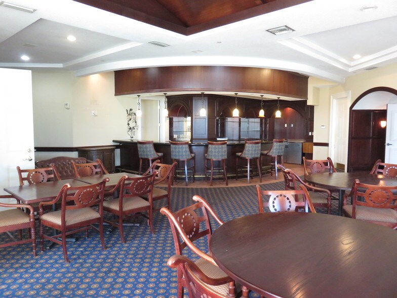 More Photos Of 861 Ballough Rd, Daytona Beach Restaurant For Lease