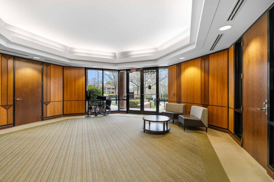 More Photos Of 4325 Lake Boone Trl, Raleigh Medical For Lease