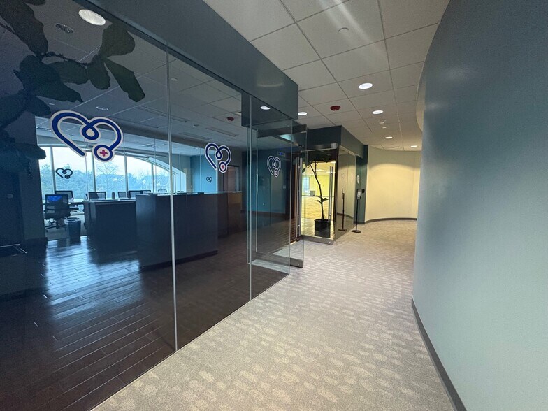 More Photos Of 99 Conifer Hill Dr, Danvers Office For Lease