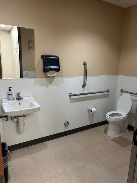 More Photos Of 2450 S Gilbert Rd, Chandler Office For Lease