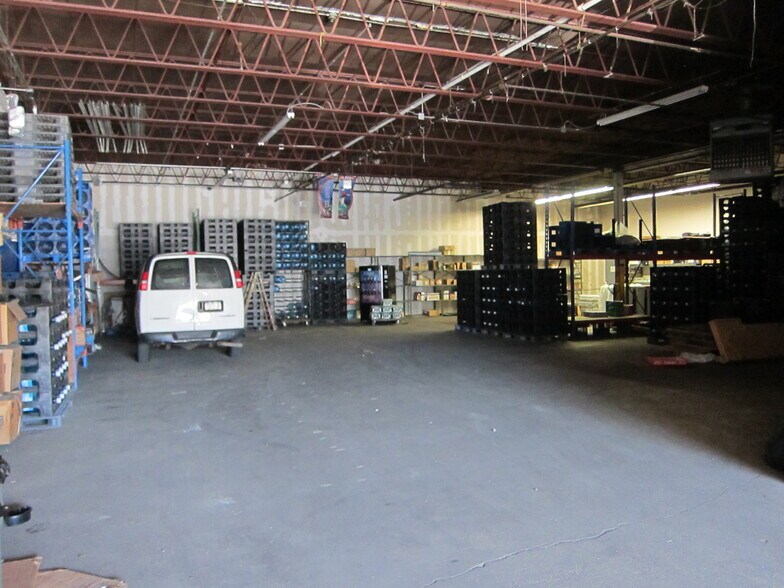 More Photos Of 7 Sidney Ct, Lindenhurst Warehouse For Sale