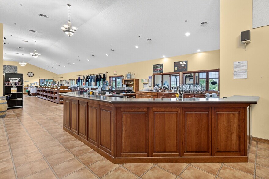 More Photos Of 4200 NY-14, Geneva Specialty For Lease