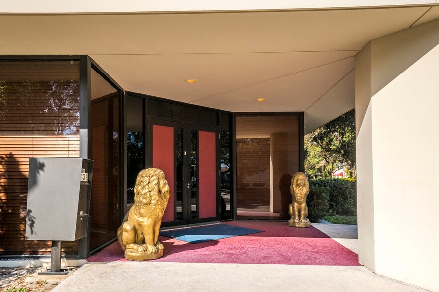 More Photos Of 4431 Embarcadero Dr, West Palm Beach Office For Sale