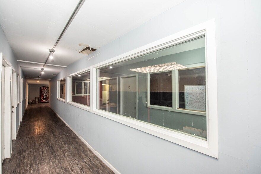 More Photos Of 2184-2186 Logan Ave, San Diego Office For Lease