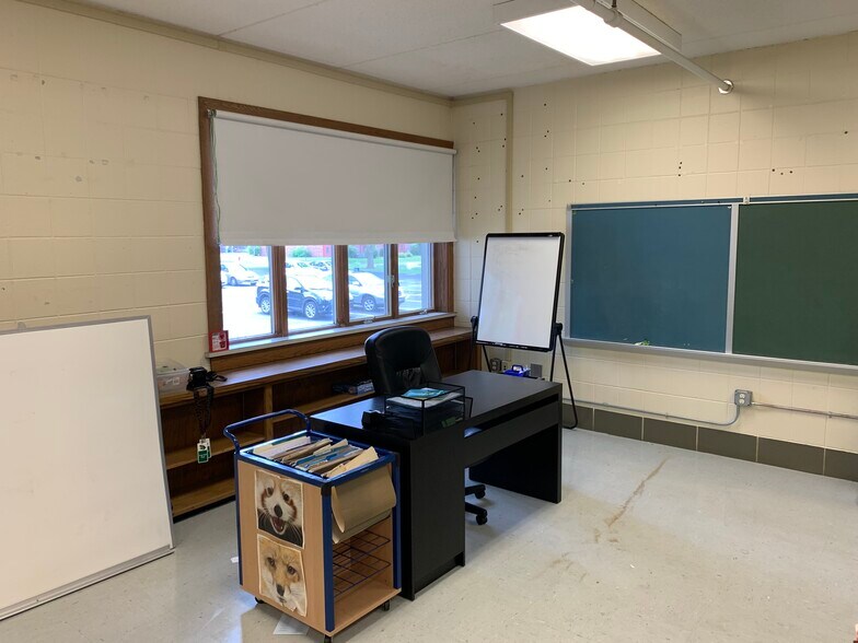 More Photos Of 920 Holley Ave, Saint Paul Park Schools For Lease