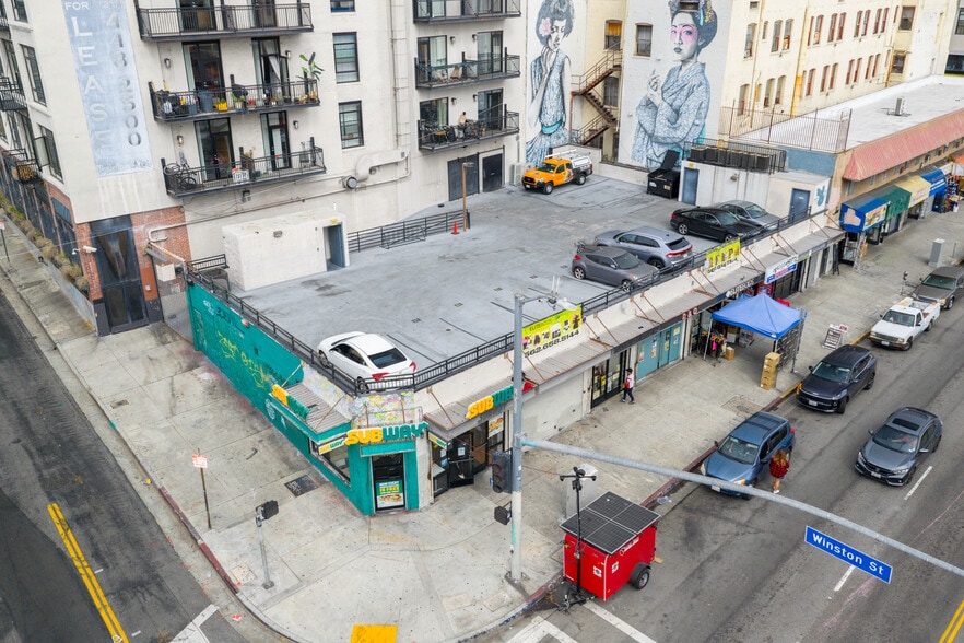 Primary Photo Of 425 S Los Angeles St, Los Angeles Storefront For Sale