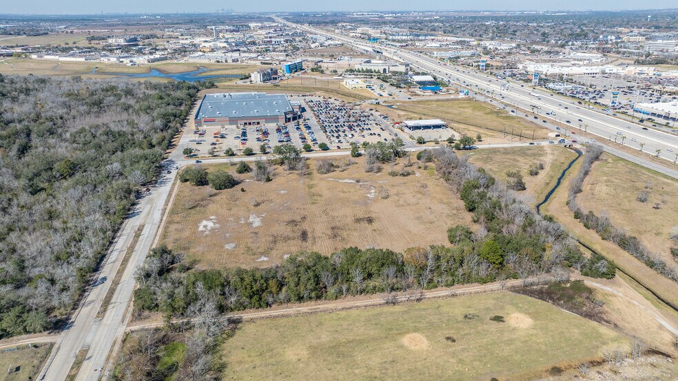 More Photos Of I-45 & Jasmine Ave, Webster Land For Sale